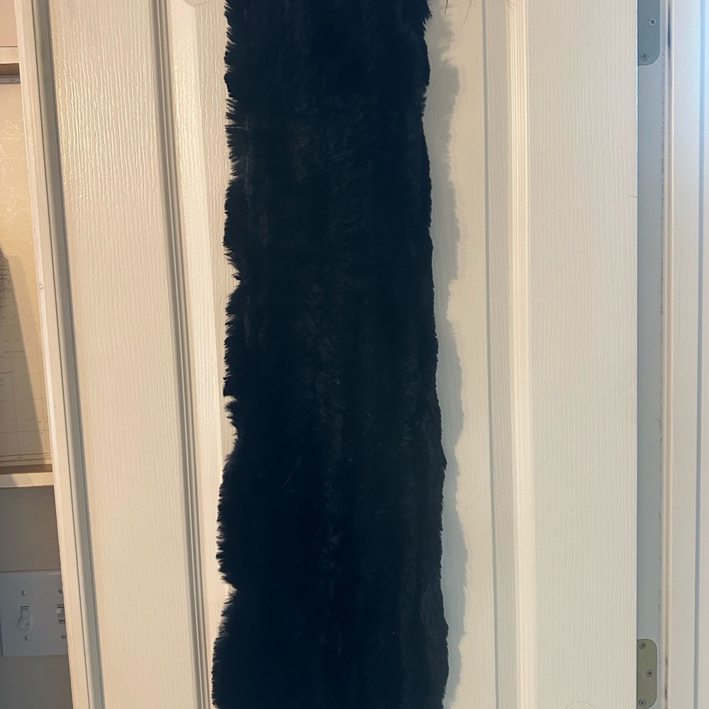 Linda Richard’s Luxury Black Rabbit Fur Scarf